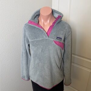 Patagonia Women's Re-Tool Snap-T Fleece Pullover in gray and pink Sz S